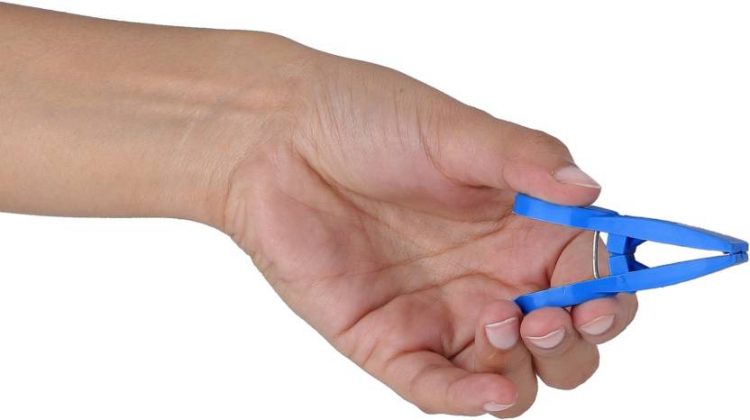 Cloth Holding Plastic Clip packet - Image 4