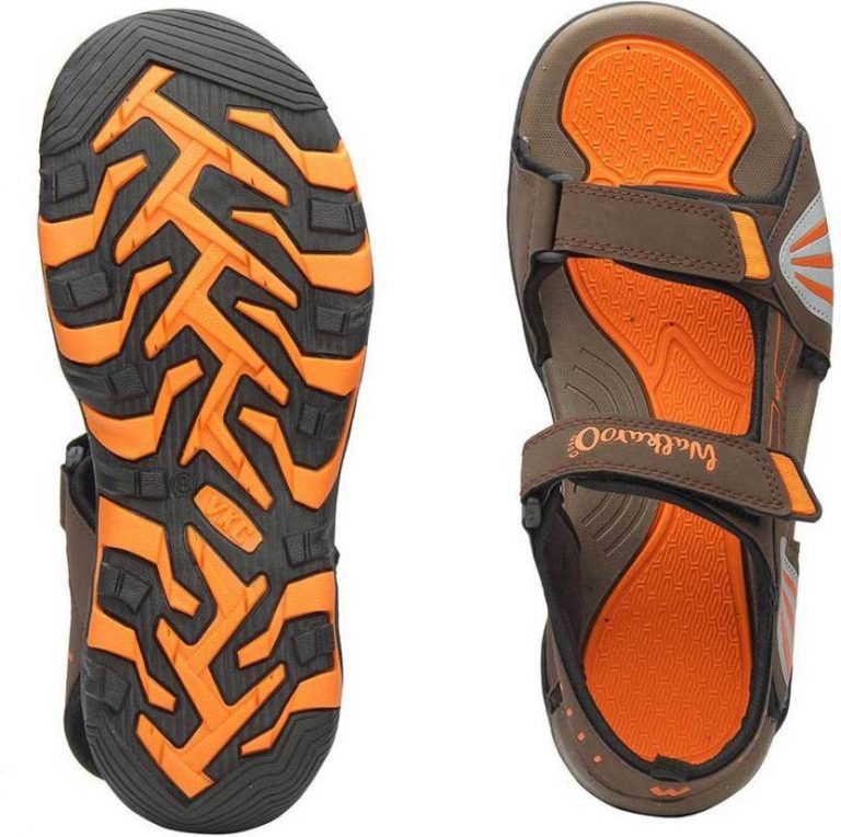 red box flip flops