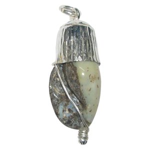 Aadhyathmik Natural Dakshinavarthi Heera Shankh Silver Pendant Hira Sankh Pahadi Shankh - S953438