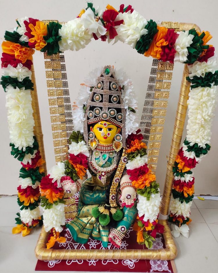 Varamahalakshmi Doll in Jhula 14" - Image 2